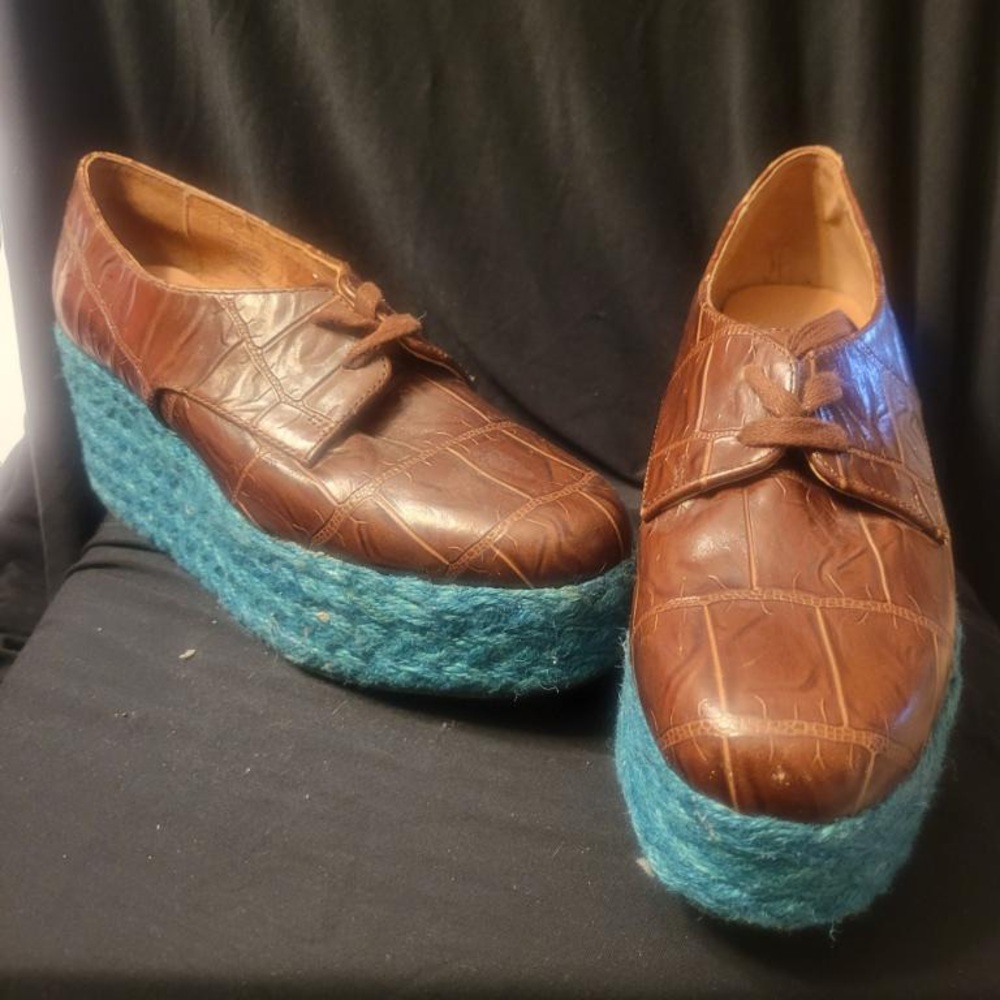 JC - Brown and Turquoise Platforms